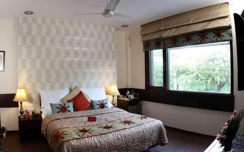 TG Stays Nehru Enclave, New Delhi 5